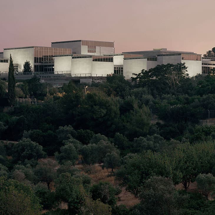 Israeli Art: The Swing of the Pendulum